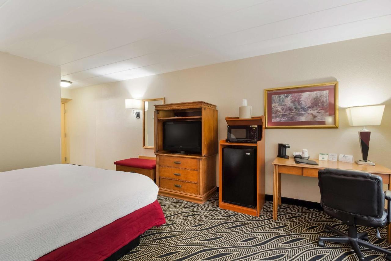 Best Western Braddock Inn La Vale Εξωτερικό φωτογραφία