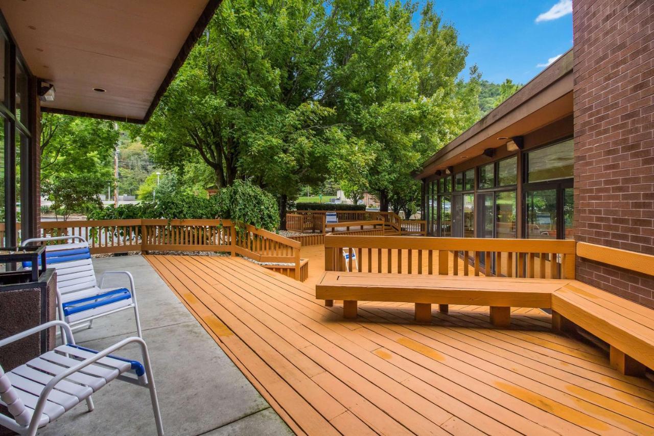 Best Western Braddock Inn La Vale Εξωτερικό φωτογραφία