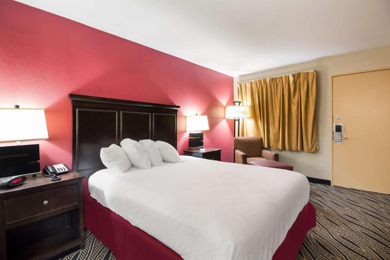 Best Western Braddock Inn La Vale Εξωτερικό φωτογραφία